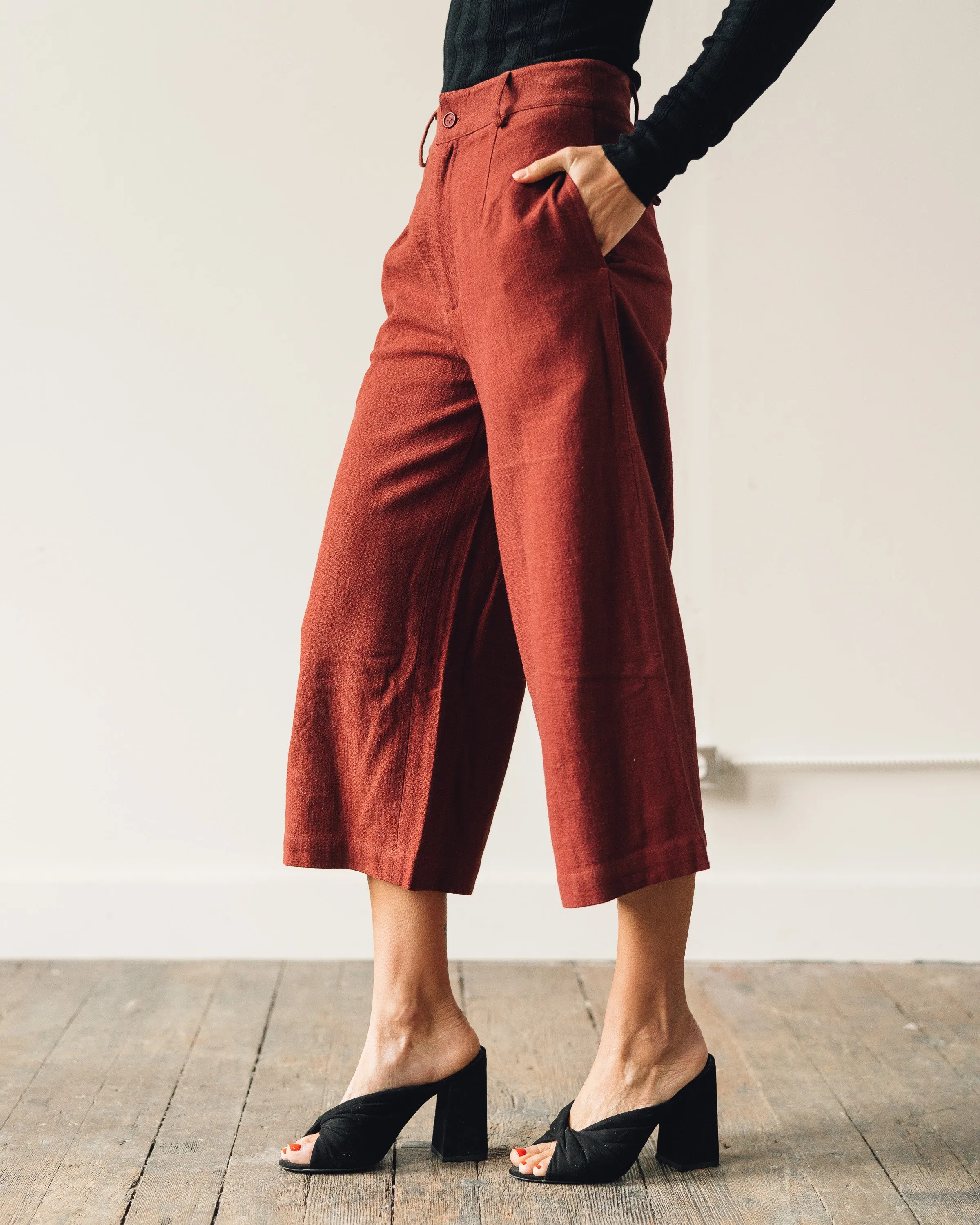 7115 Linen Wide-Legged Cropped Trouser, Rust
