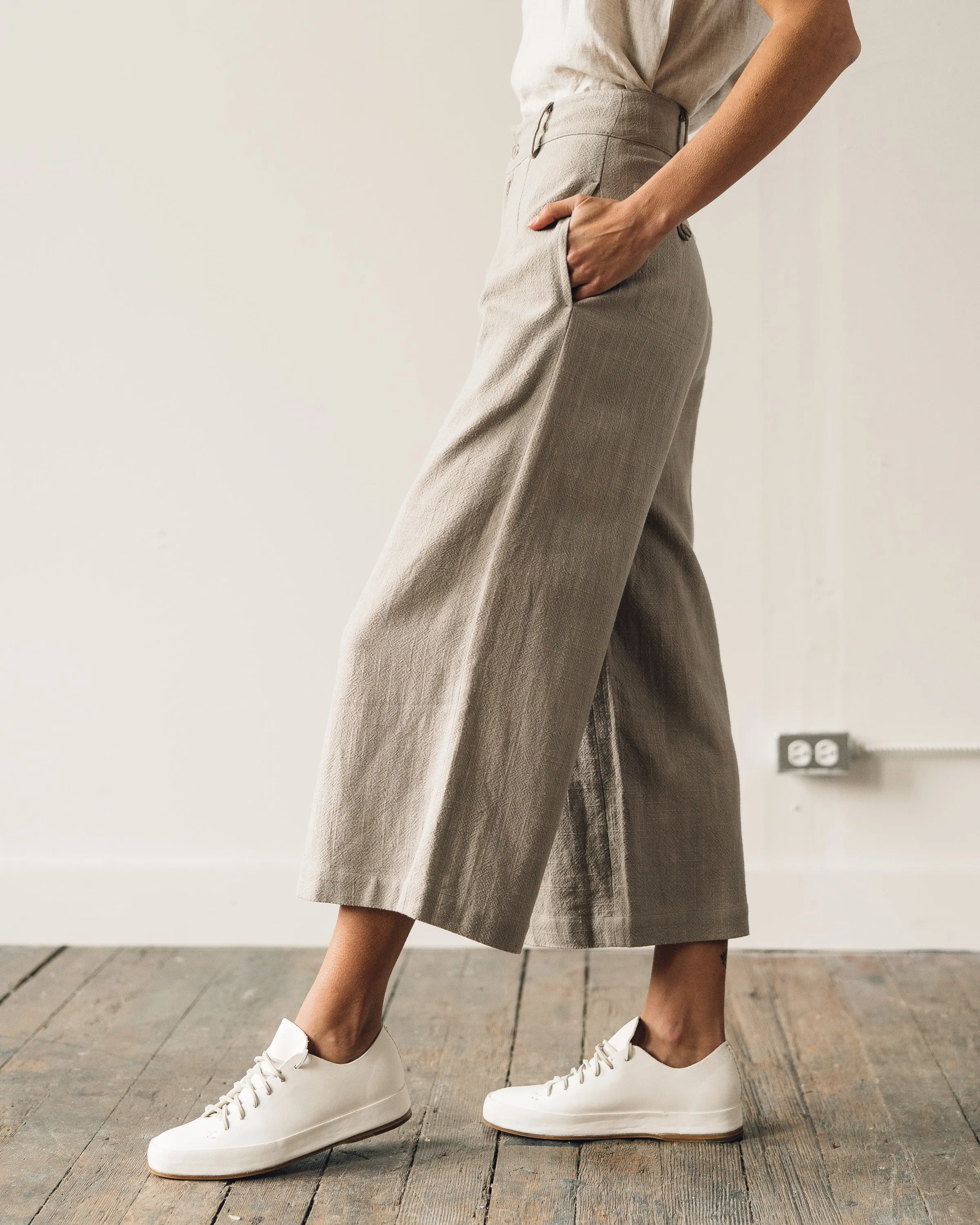 7115 Linen Wide-Legged Cropped Trouser, Sand