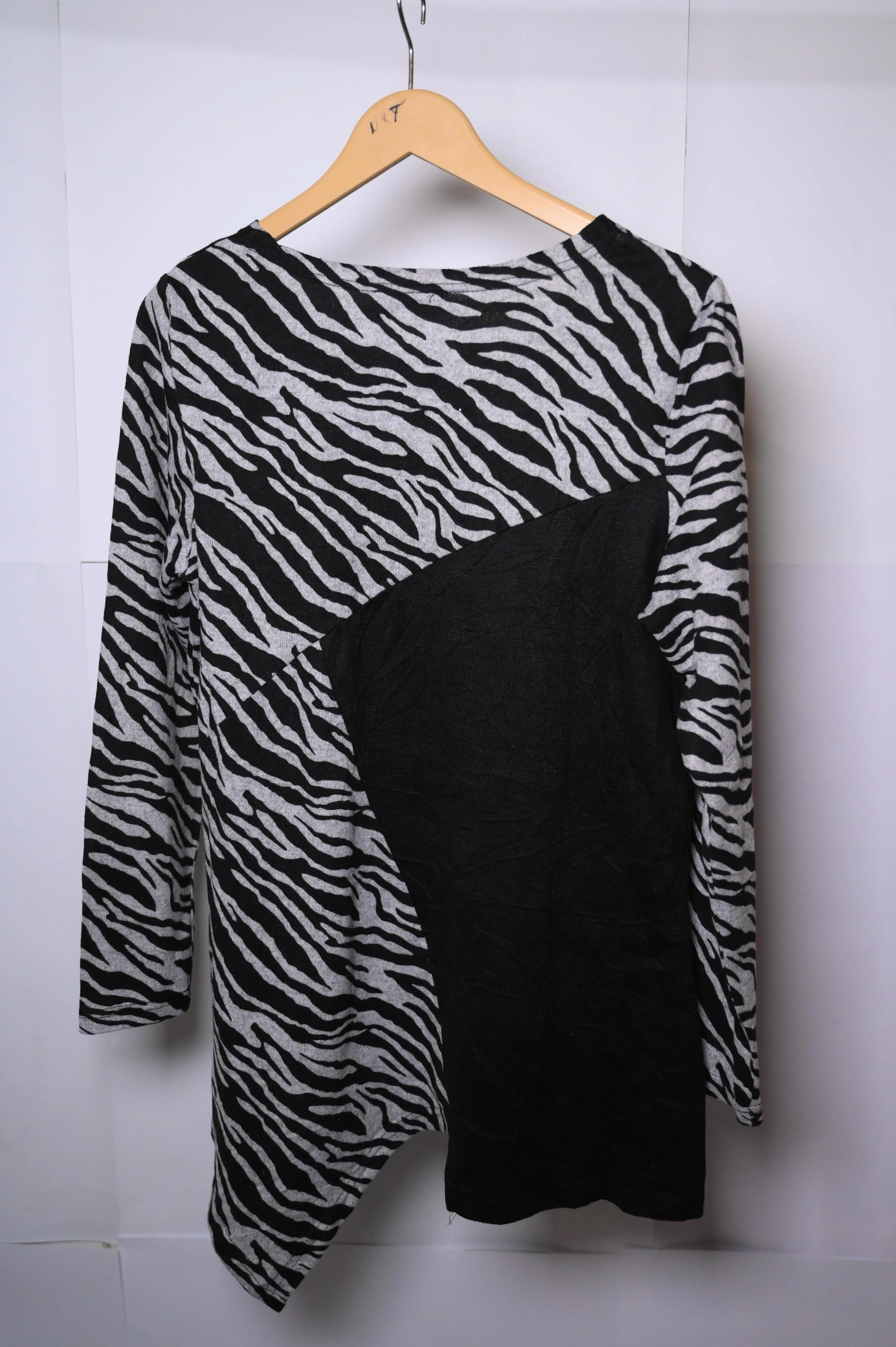 Anna Rose Black Grey Zebra Medium Sweatshirt