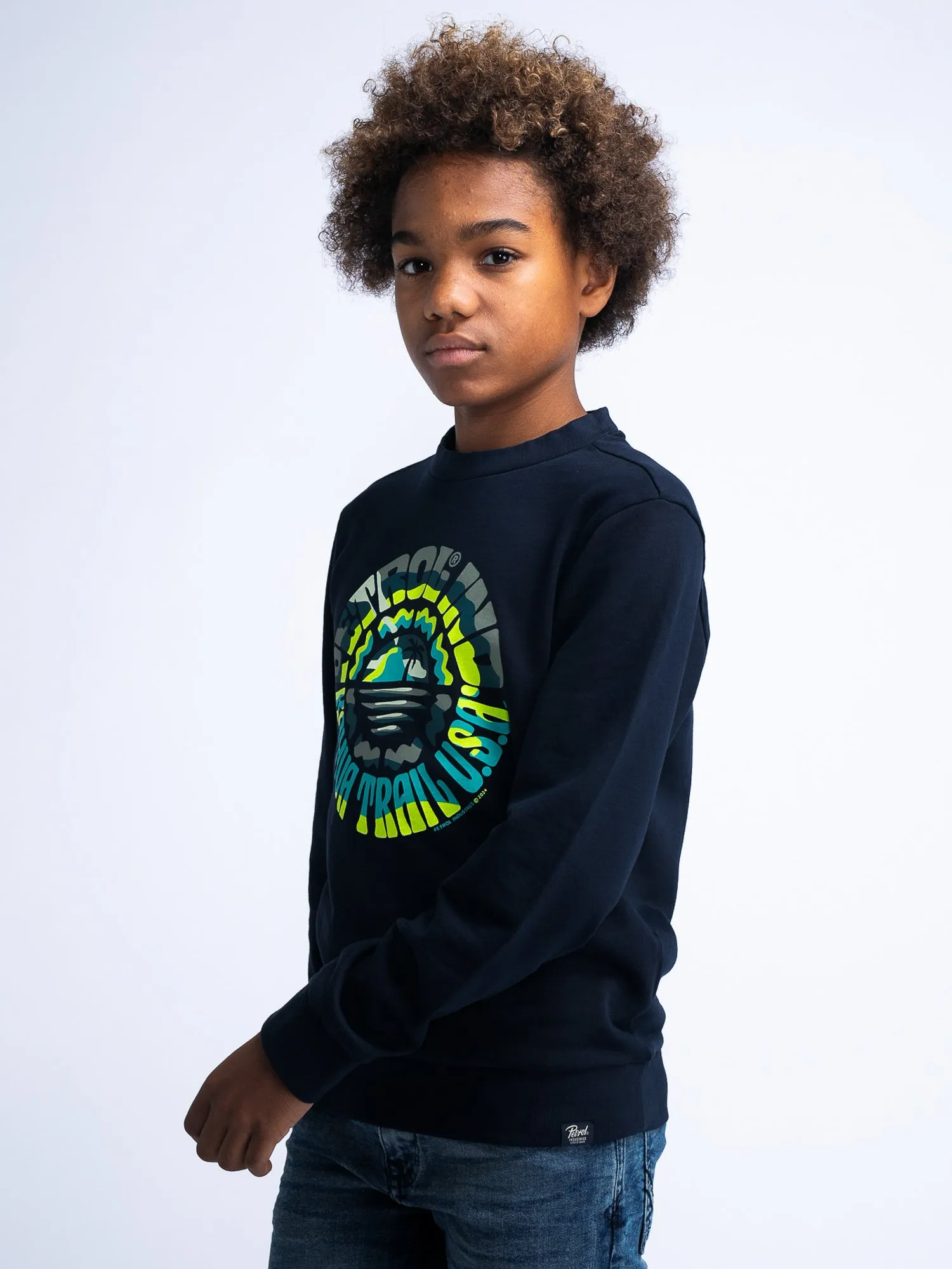 Artwork Sweater Vacationeer