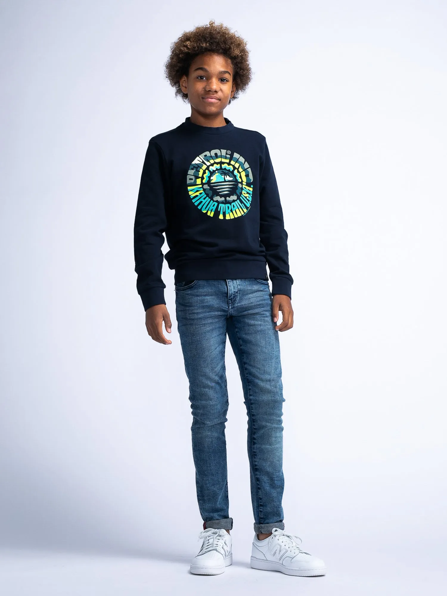 Artwork Sweater Vacationeer