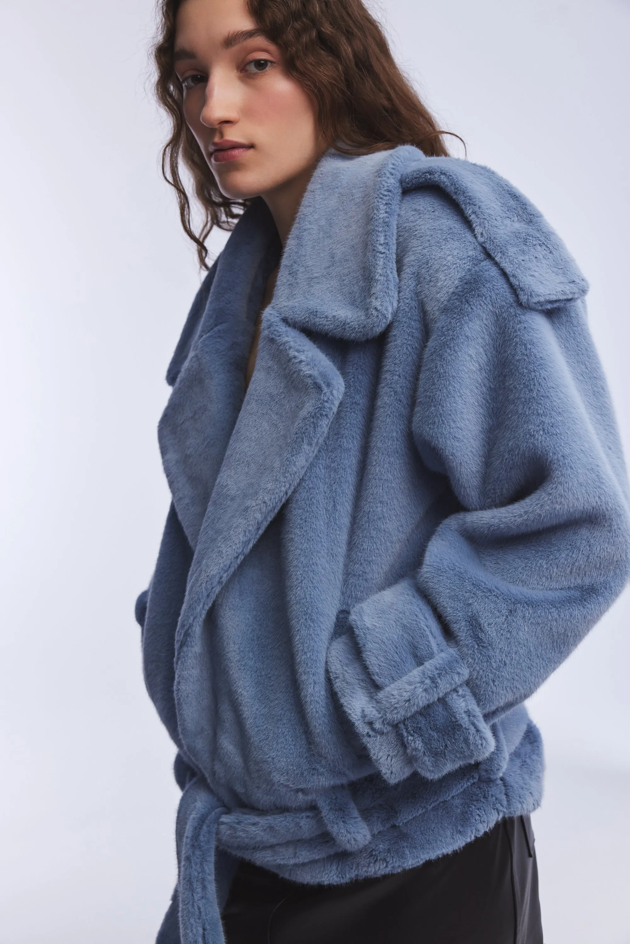 BABY BLUE FAUX FUR TIE DETAILED SHORT COAT