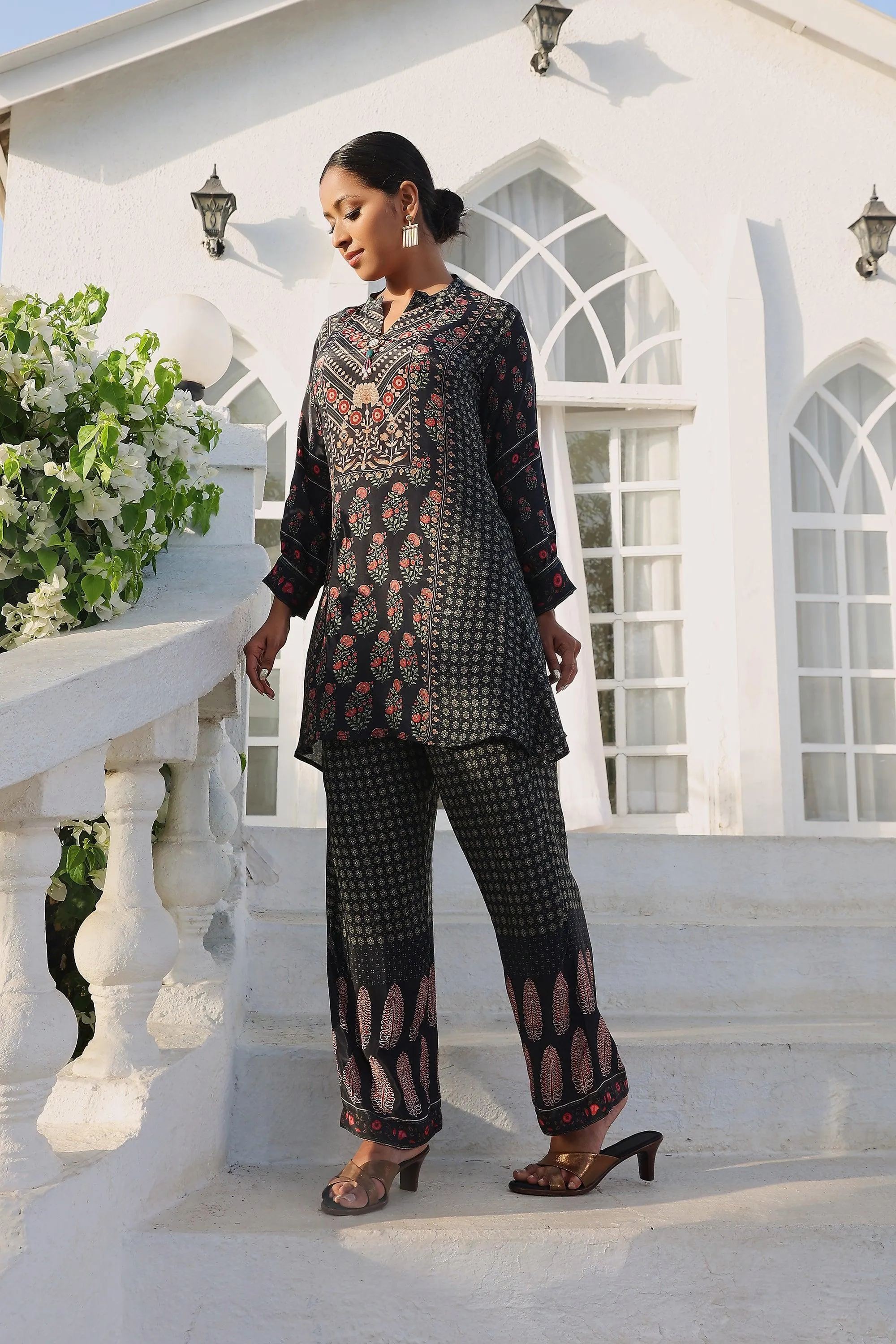 Black Printed Tunic Set With Embellishment