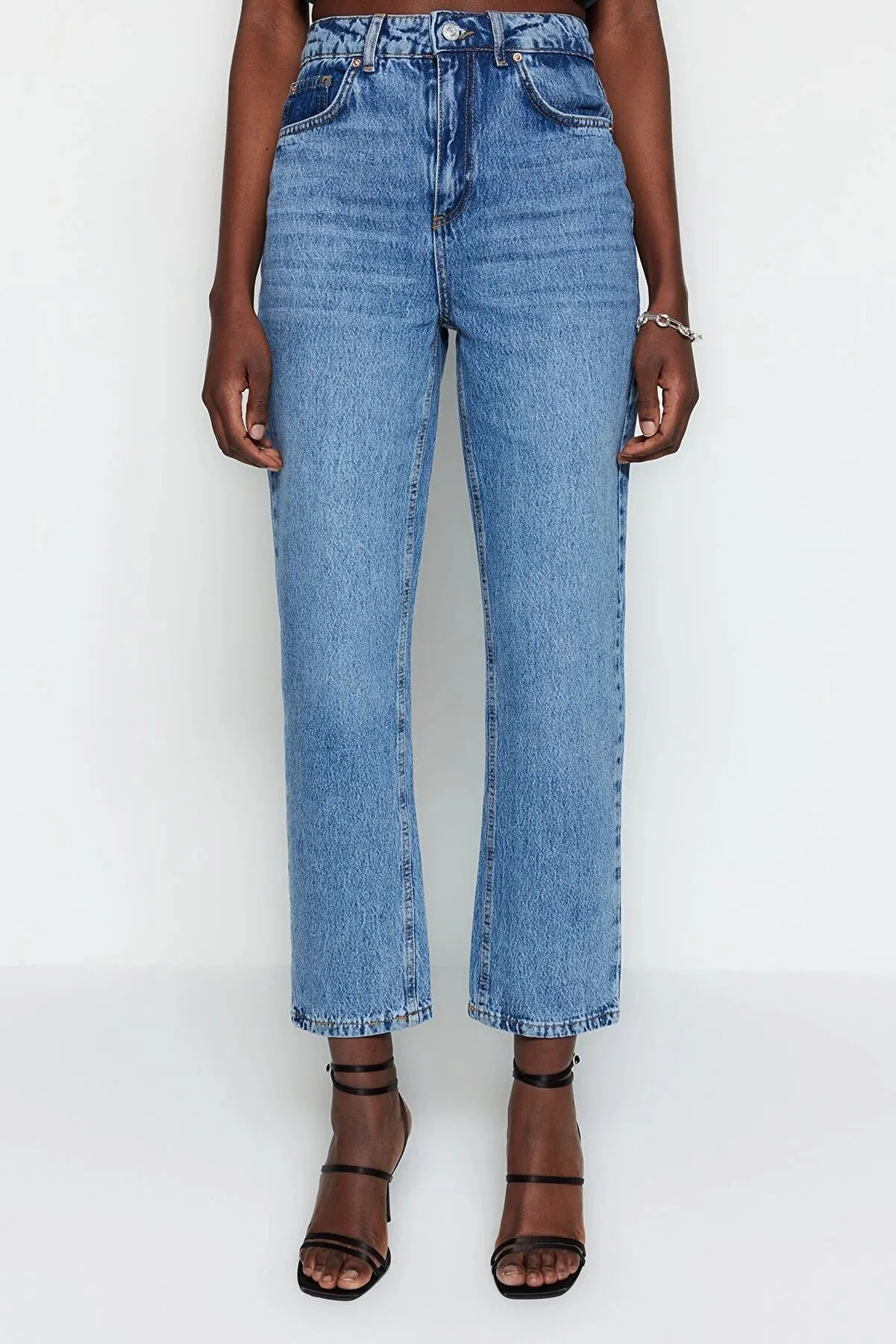Blue high waist jeans
