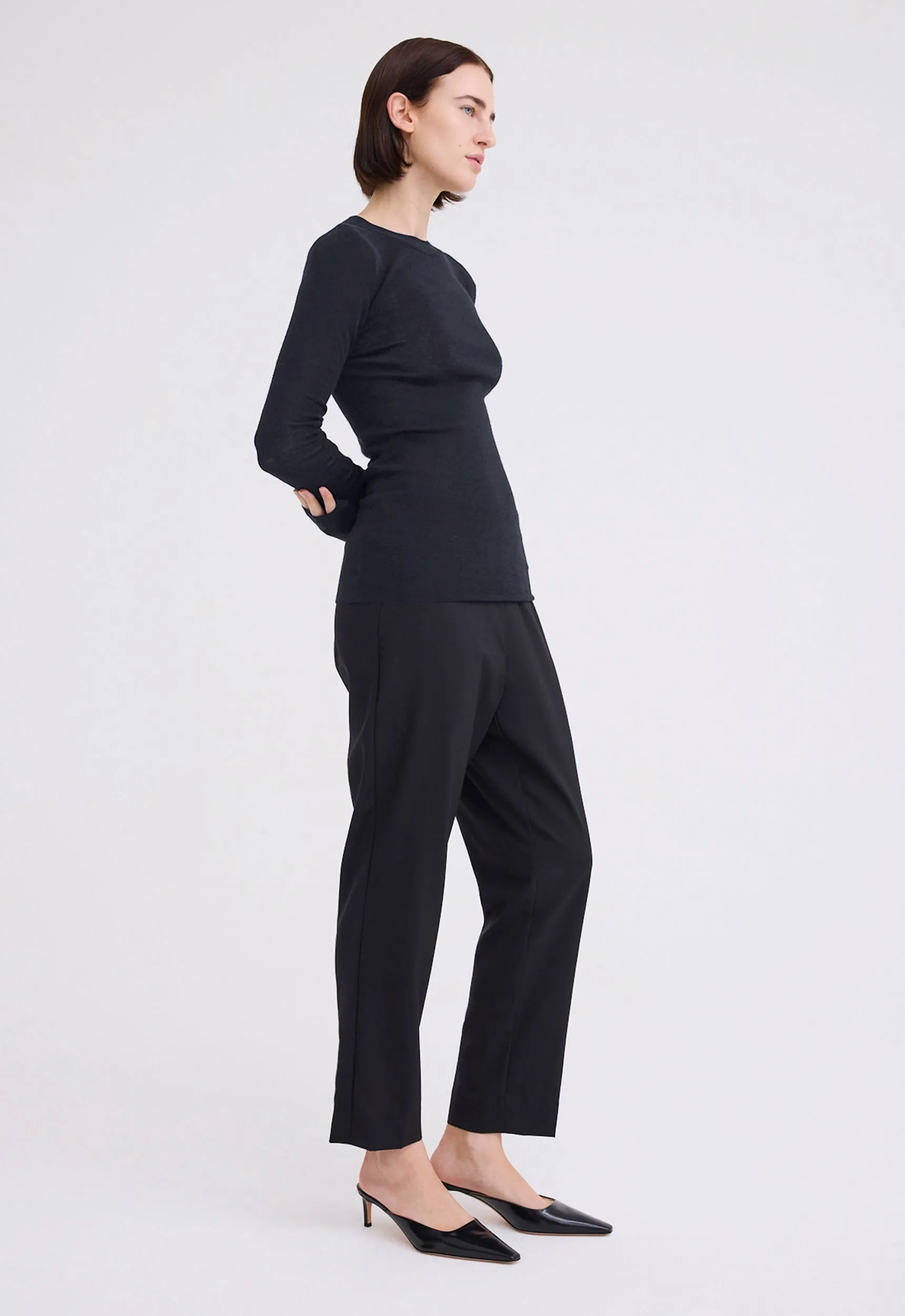Clue Merino Wool Sweater - Darkest Navy
