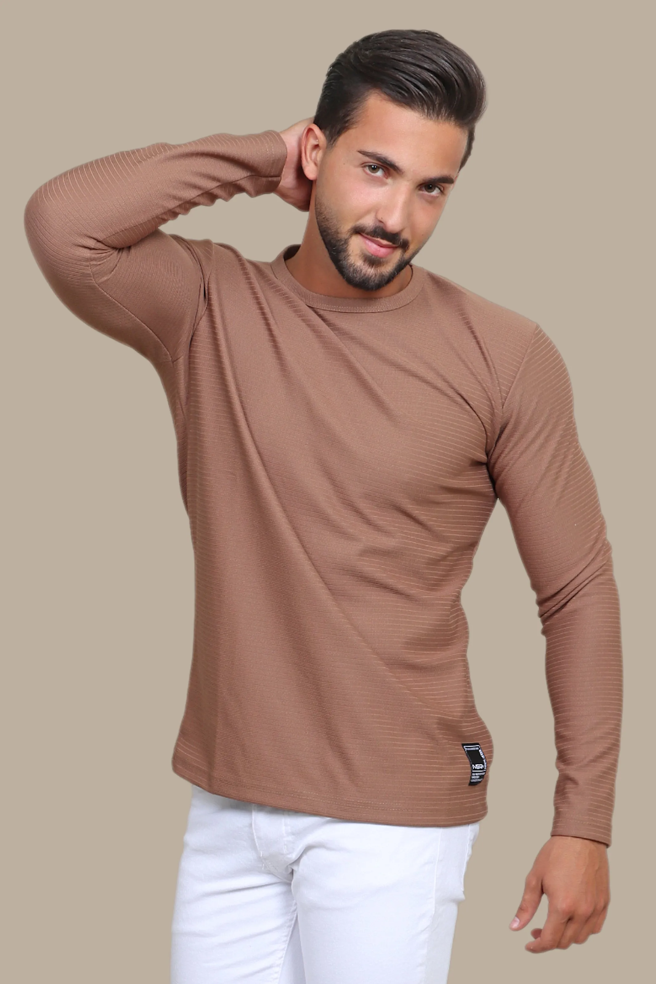 Cozy Brown Ribbed Round Neck Sweater: A Structured Wardrobe Staple