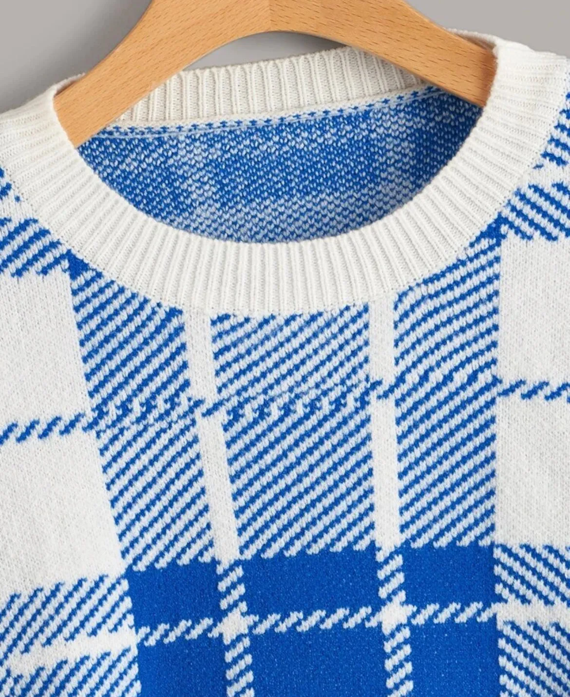 Crop Style Colorful Knit Warm & Very Soft Sweater
