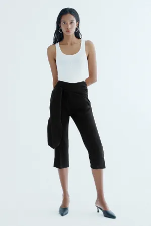 Eloise Straight Knotted Crepe Calf Length Shorts