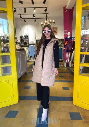Gilet matelassé à capuche en beige