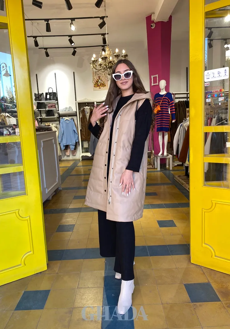 Gilet matelassé à capuche en beige