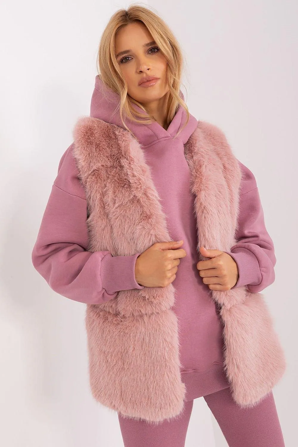 Gilet model AT fur vest
