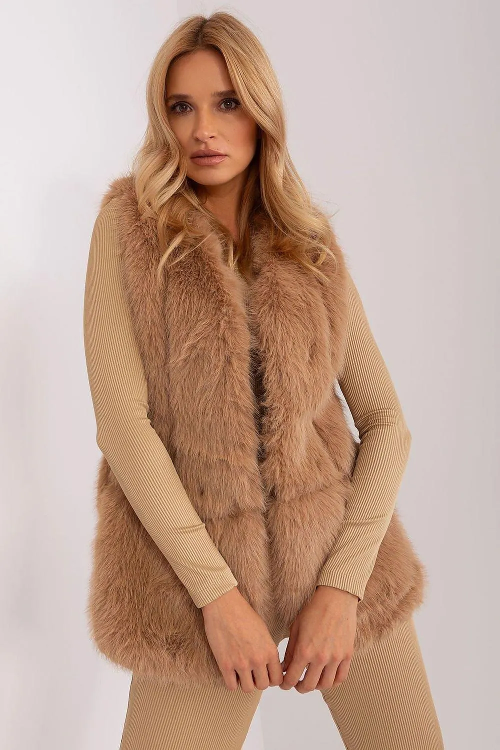 Gilet model AT fur vest