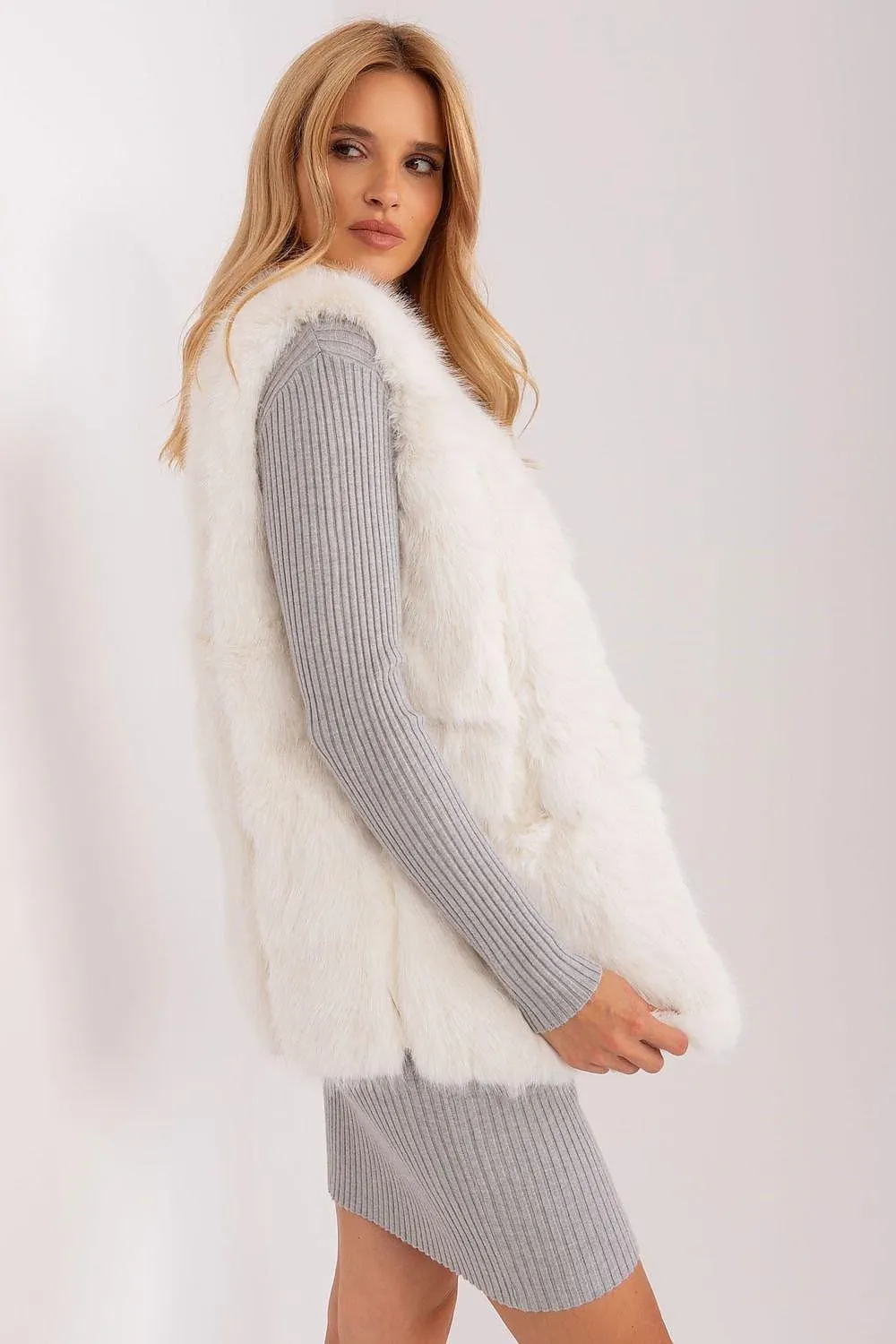 Gilet model AT fur vest