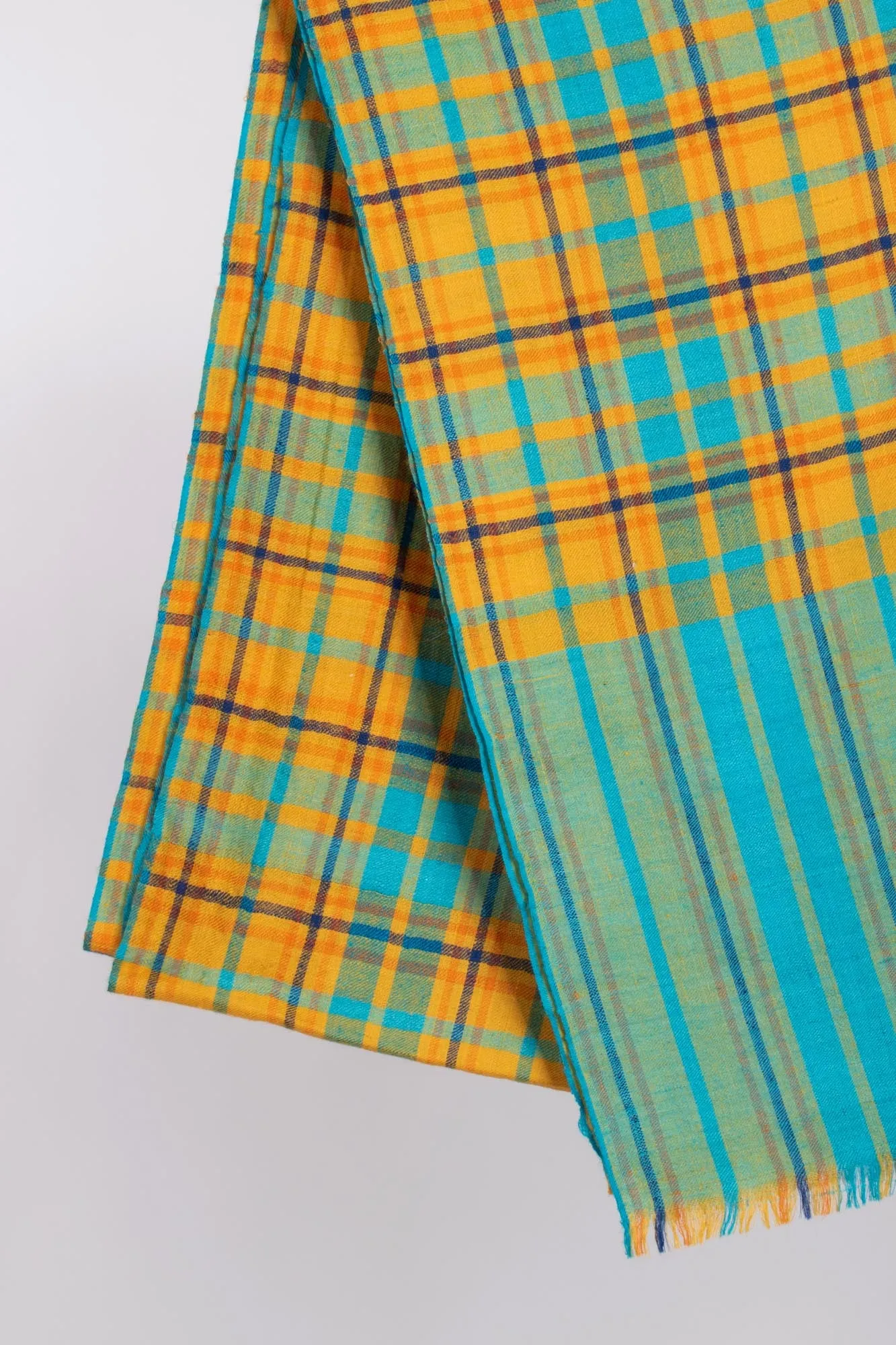 Handcrafted Kashmiri Pashmina Wrap tailored for Women - ROTHER