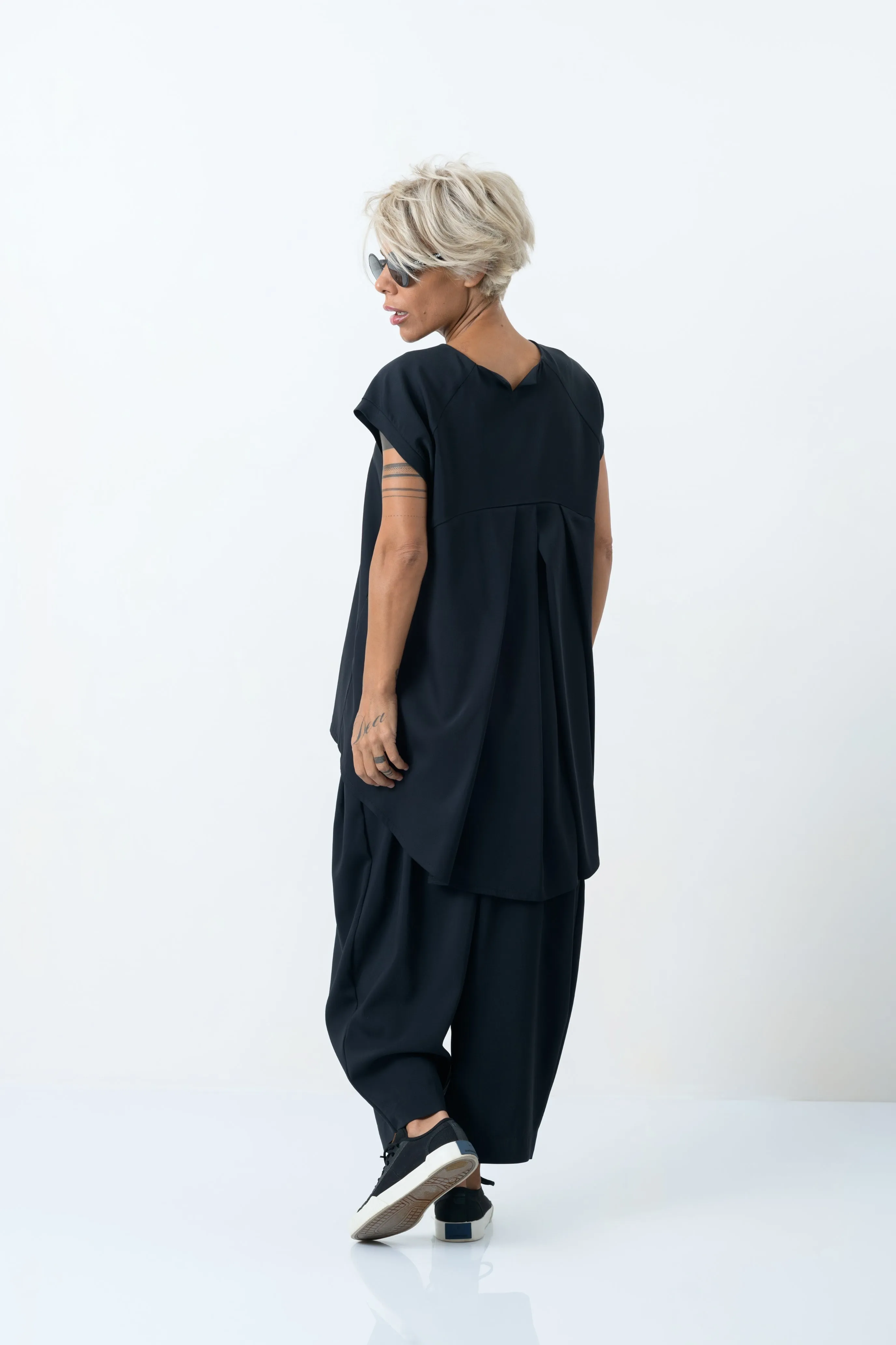 High-Low Tunic Top in Black