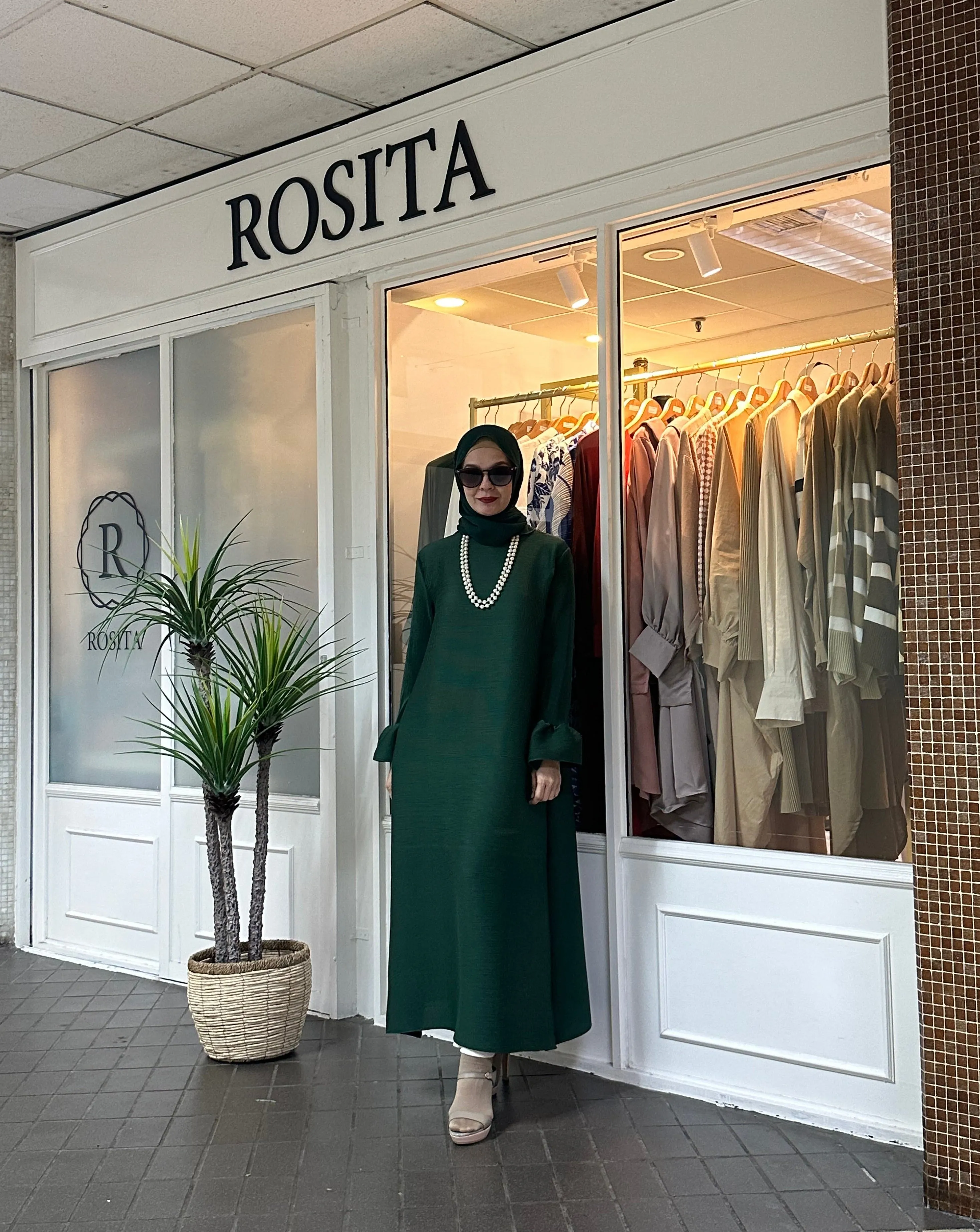 Lady Jasmine in Emerald Green