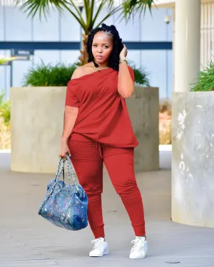 Plus Size Women's Casual Two-Piece Sweatsuit Set | Pleated Joggers & Loose Fit Top | S-4XL Fashion Tracksuit for Spring & Fall