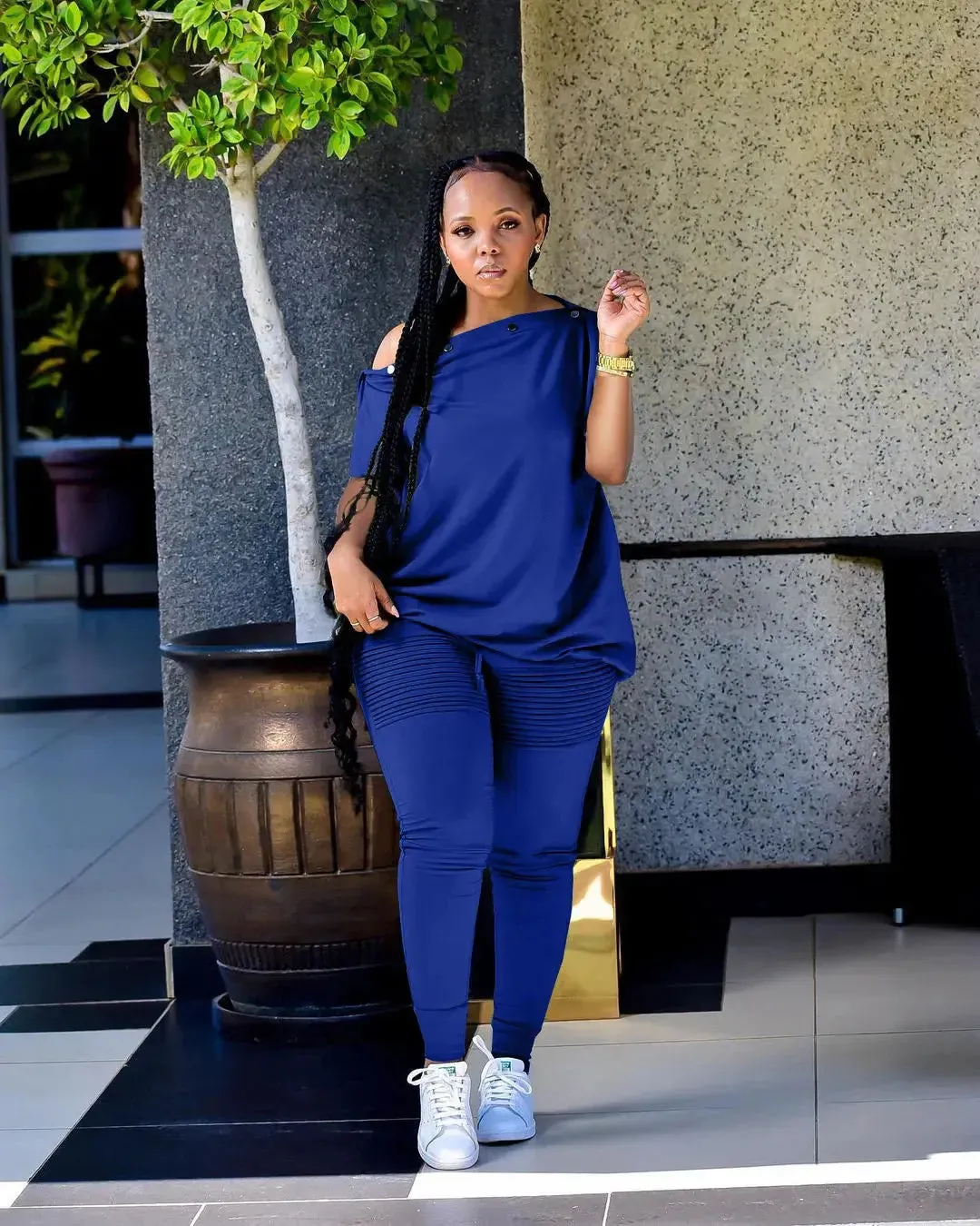 Plus Size Women's Casual Two-Piece Sweatsuit Set | Pleated Joggers & Loose Fit Top | S-4XL Fashion Tracksuit for Spring & Fall