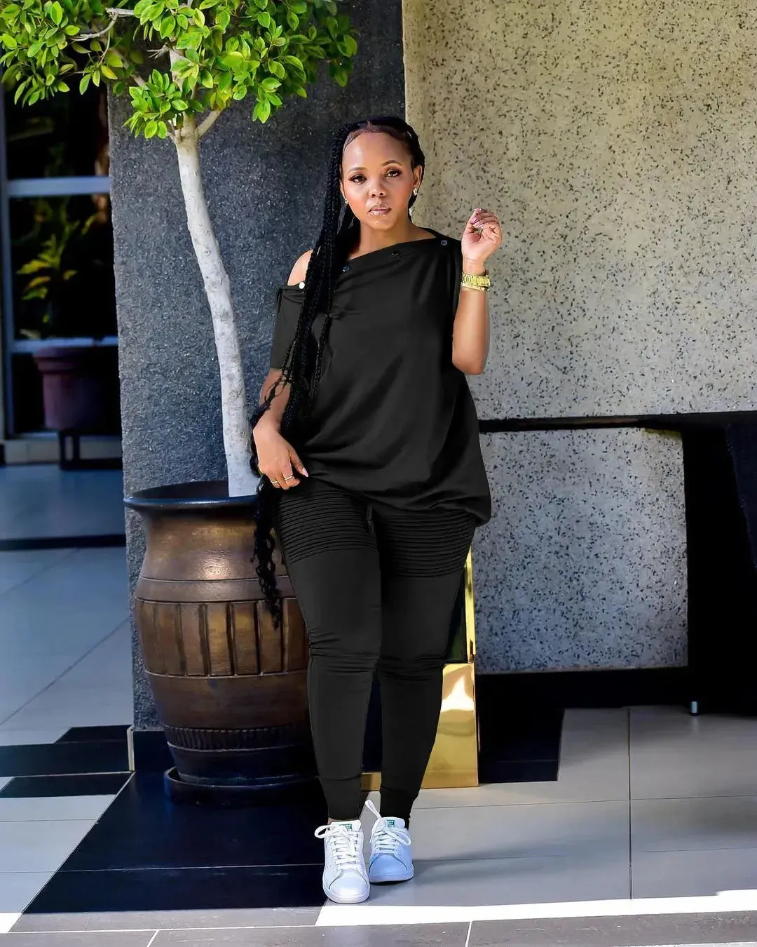 Plus Size Women's Casual Two-Piece Sweatsuit Set | Pleated Joggers & Loose Fit Top | S-4XL Fashion Tracksuit for Spring & Fall