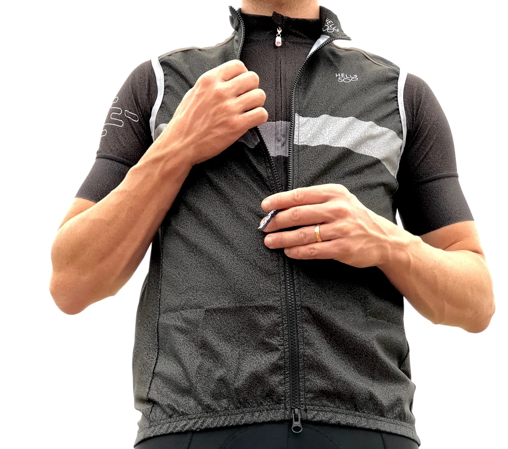 THE GREY STRIPE GILET BLACK