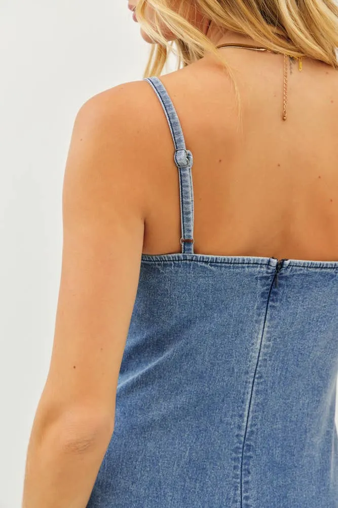 WESTERN WASHED DENIM FITTED DRESS WITH FRONT SLIT AND LACE: WASHED DENIM